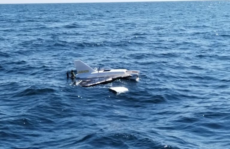Военни изследваха съмнителни находки в морето край Бургас