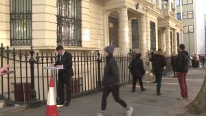 Вотът на българите във Великобритания: Рекордна активност и опашки в Лондон