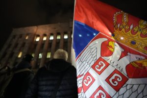 Сръбският президент Александър Вучич обеща нови предсрочни избори на фона на ескалиращо напрежение