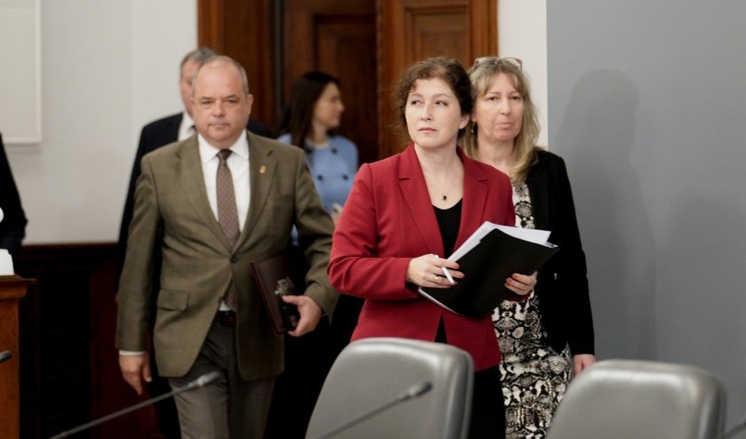 Започва доставката на бюлетините в областните администрации за изборите на 19 април