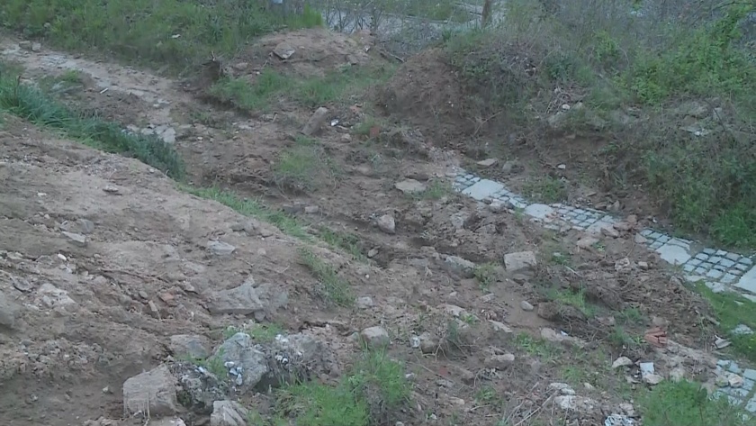 Жителите на Бачково са притеснени заради опасността от нови свлачища