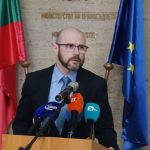 КС ограничи безкрайните мандати, Андрей Янкулов поиска дисциплинарно наказание за Емилия Русинова