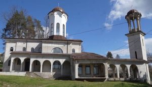 Строежът на църквата във Вонеща вода продължава вече 35 години