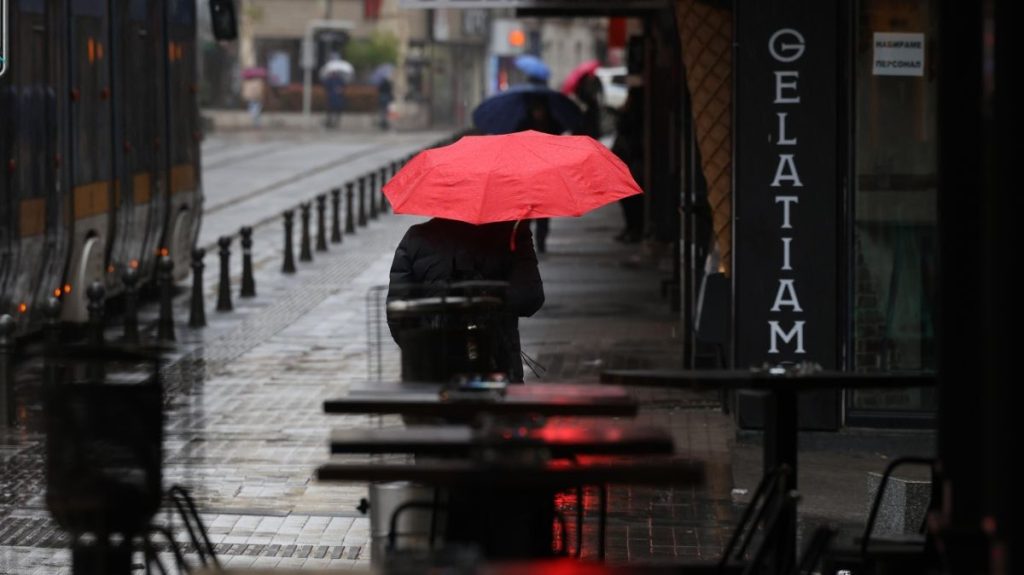 Значителна облачност и валежи на Велика събота: Детайлна прогноза за страната