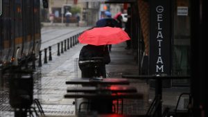 Значителна облачност и валежи на Велика събота: Детайлна прогноза за страната