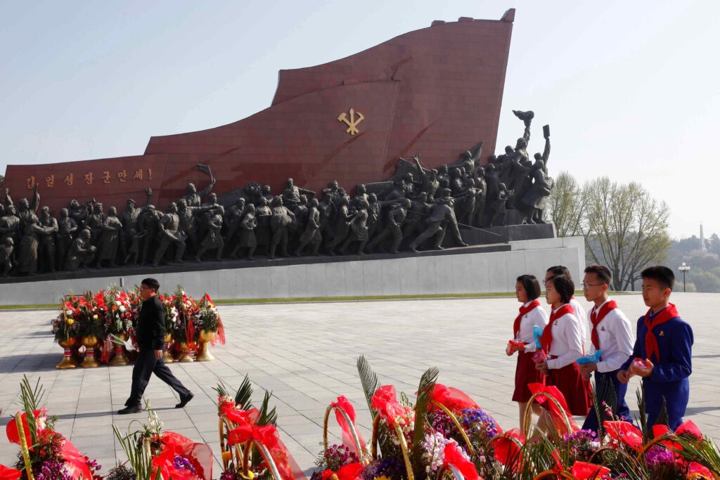В Северна Корея честват годишнината от рождението на Ким Ир Сен