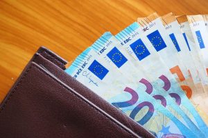 НСИ: През 2025 г. доходите на човек са нараснали по-бързо от разходите