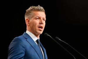 Мадяр започва преговори с Брюксел за размразяване на 35 милиарда евро