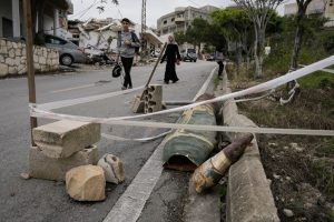Израелската армия установи „жълта линия“ в Ливан и атакува нарушители на примирието