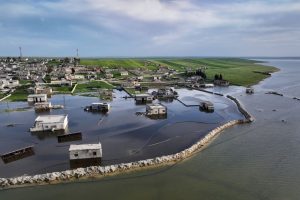 Десетки села в Северозападна Сирия са наводнени, има жертви