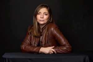 Ваня Манова: От звън на стотинки до мелодия от твоята Mastercard