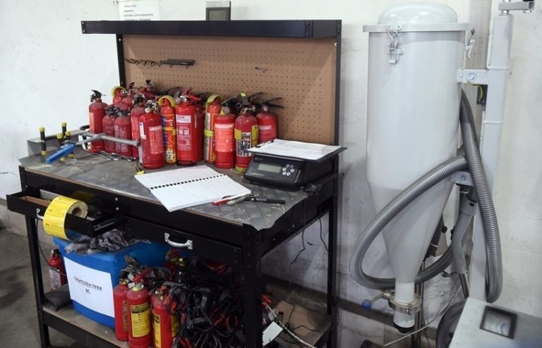 МВР въвежда нови изисквания за пожарогасителите в колите и ограничава транзитните номера МВР въвежда нови изисквания за пожарогасителите в колите и ограничава транзитните номера