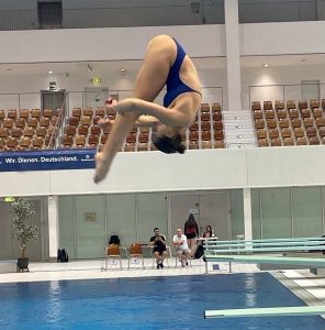 Ива Ереминова със сребърен медал от турнир по скокове във вода в Норвегия