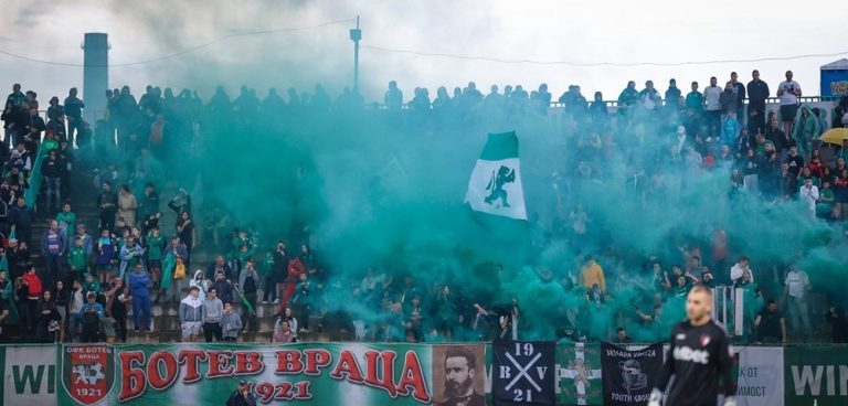 "Ботев" (Враца) победи "Спартак" (Варна) с 2:1 и се спаси от изпадане "Ботев" (Враца) победи "Спартак" (Варна) с 2:1 и се спаси от изпадане