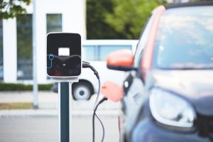 Световните продажби на електромобили бележат застой през първото тримесечие