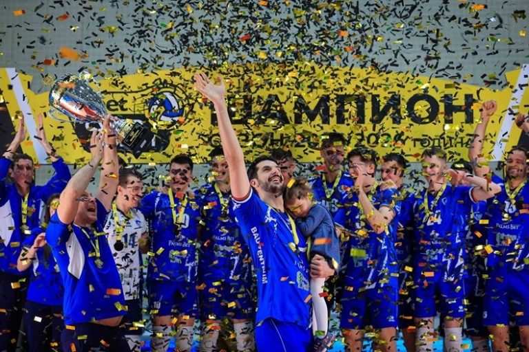 „Левски“ затвори с тайбрек и трите плейофа, за да стане волейболен шампион за трети пореден път „Левски“ затвори с тайбрек и трите плейофа, за да стане волейболен шампион за трети пореден път