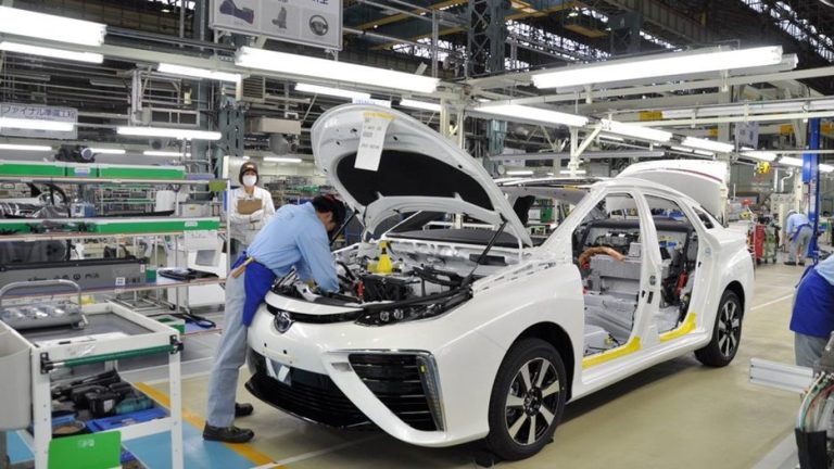 Toyota изгражда три нови завода в Индия за два милиарда долара Toyota изгражда три нови завода в Индия за два милиарда долара