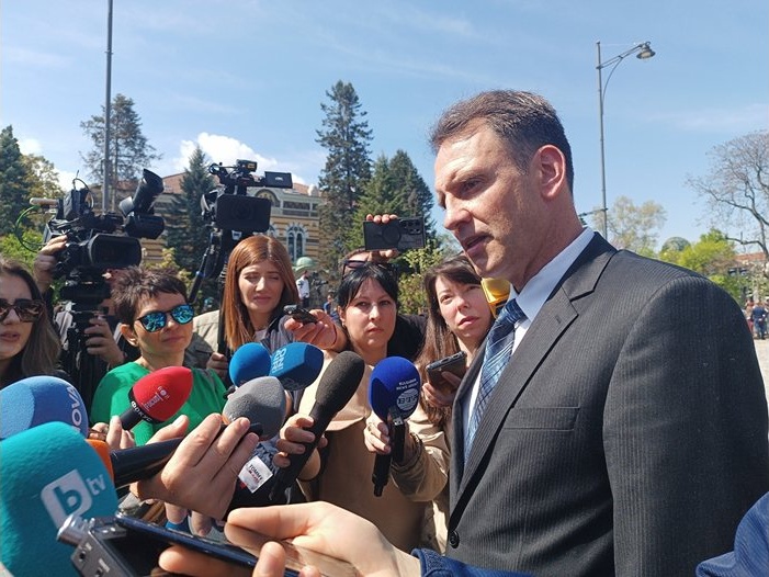 Иван Ангелов, ПБ: Ще продължим модернизацията на армията, за да е достойна пред партньорите