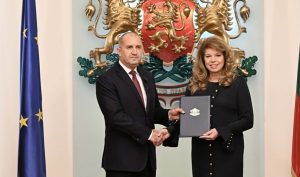 Илияна Йотова: Опозицията не оспорва програмата на Румен Радев