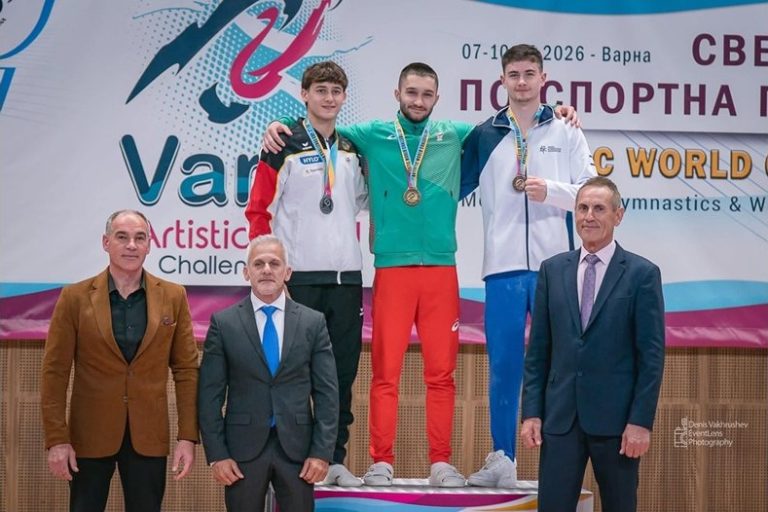 Българските гимнастици триумфираха с общо четири медала на Световната купа във Варна Българските гимнастици триумфираха с общо четири медала на Световната купа във Варна