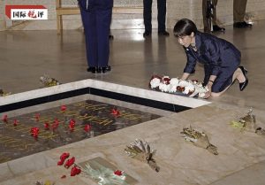 КМГ: Санае Такаичи и политическото коленичене в Австралия на фона на японската ремилитаризация