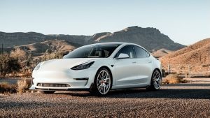 В Белгия започват изпитания на системата за автономно управление на Tesla