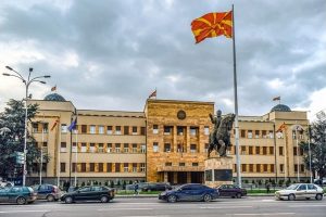 Парламентът в Скопие отхвърли забраната за двойно гражданство на министрите
