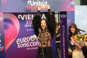 Дара нямаше да стигне тук, ако беше "красивоскромна" и четеше Фейсбука