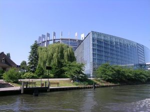 Евродепутати обсъдиха ефективността и бъдещето на системата за търговия с емисии