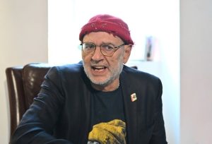 Любен Дилов се завръща в България след тежък инфаркт в Италия