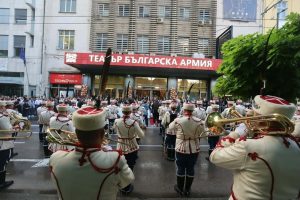 Исторически триумф на наградите „Аскеер“: Три актриси и двама актьори с призове за главни роли