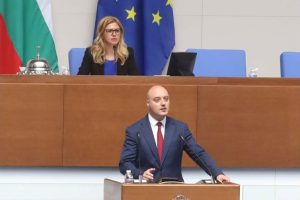 Премиер и министри вече без лимит за отлагането на отговори към депутати