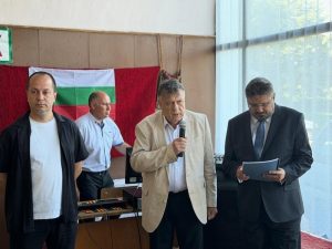 Министър Вълчев: Походът по стъпките на Ботев е урок по родолюбие за хиляди млади
