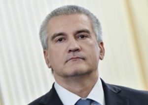 Назначените от Русия власти в Крим ограничиха продажбите на бензин след украински удари