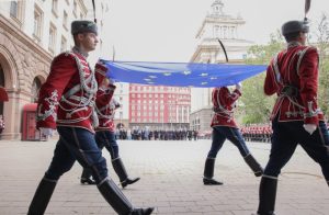 Председателят на Народното събрание Михаела Доцова присъства на издигането на знамето на ЕС за 9 май