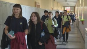 „Bangaranga“ влезе и в училище: Звънецът на 125 СУ „Боян Пенев" в София бие с песента на DARA