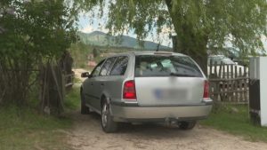 Без училищен автобус: Баща остана без работа, за да вози децата си на училище