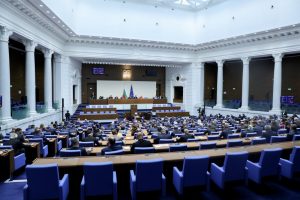 Депутатите обсъждат три законопроекта за промени в НПК и контрол над главния прокурор