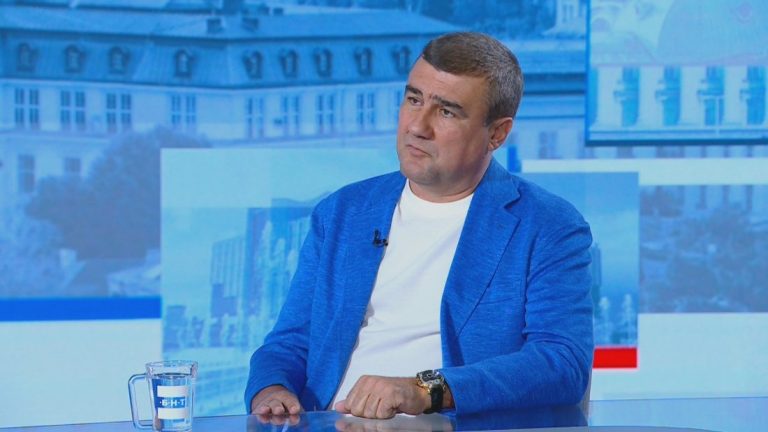 Бюджетната комисия прие мерки срещу спекулата: Димитър Зоров настоява за свиване на надценките Бюджетната комисия прие мерки срещу спекулата: Димитър Зоров настоява за свиване на надценките