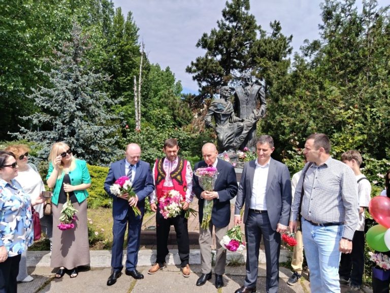 Българската общност в Одеса и Рени отбеляза 24 май с мащабни двудневни тържества