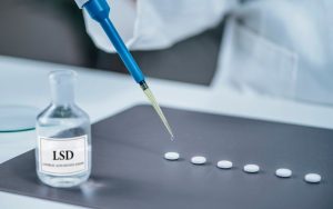 Последствията от употребата на LSD: Сериозни опасности за психиката и здравето