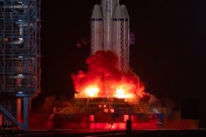 Китай стартира историческата мисия „Шънчжоу-23“ с първи едногодишен престой в орбита
