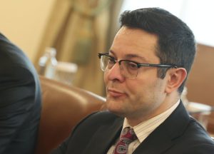 Министърът на икономиката Александър Пулев: Състоянието на фиска ни е абсолютно критично