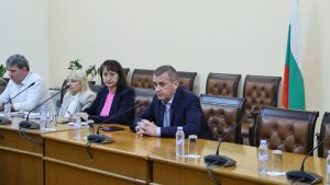 Министърът на транспорта Георги Пеев изиска доклади за безопасността в жп транспорта