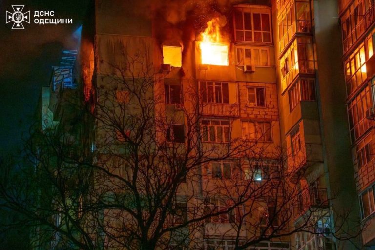 Нови масирани руски удари срещу Одеса: Десетки ранени и разрушена инфраструктура