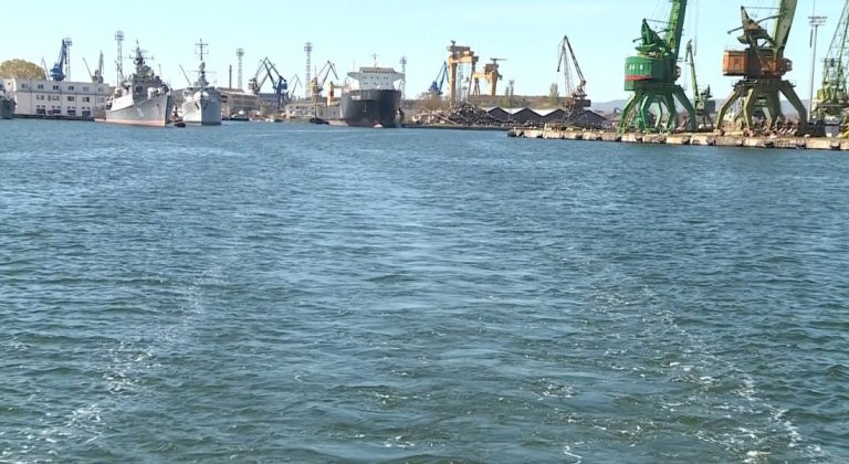 Нови правила за безопасна работа на морските пилоти в пристанище Варна