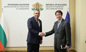 Новият транспортен министър Георги Пеев пое поста от своя предшественик Корман Исмаилов