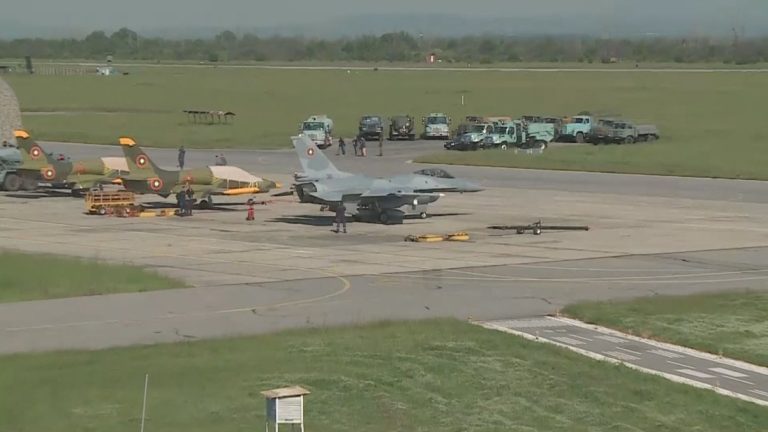 Трета авиобаза „Граф Игнатиево“ с ключова роля в празничния въздушен парад Трета авиобаза „Граф Игнатиево“ с ключова роля в празничния въздушен парад