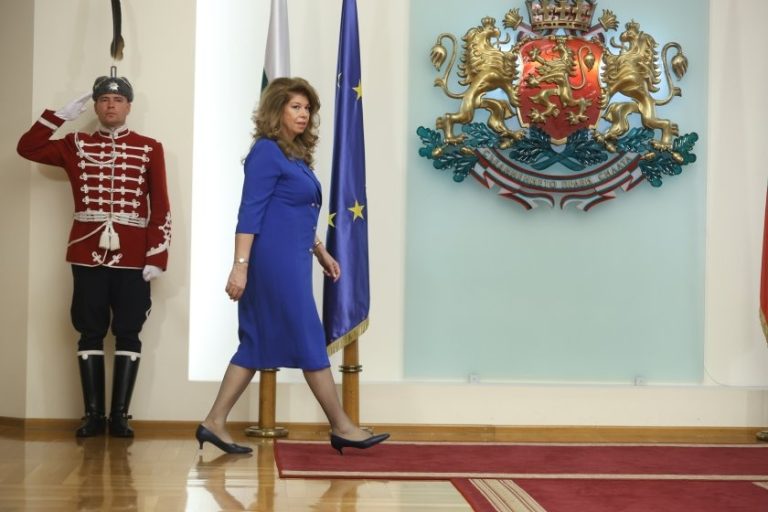 Важна политическа седмица: Президентът започва консултации за формирането на редовен кабинет Важна политическа седмица: Президентът започва консултации за формирането на редовен кабинет