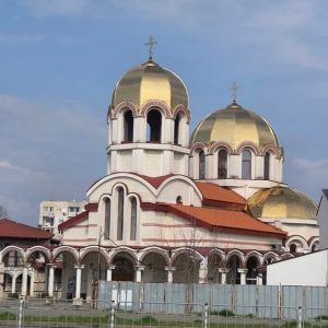 Задържаха криминално проявен за кражба на дарения от храм в Бургас
